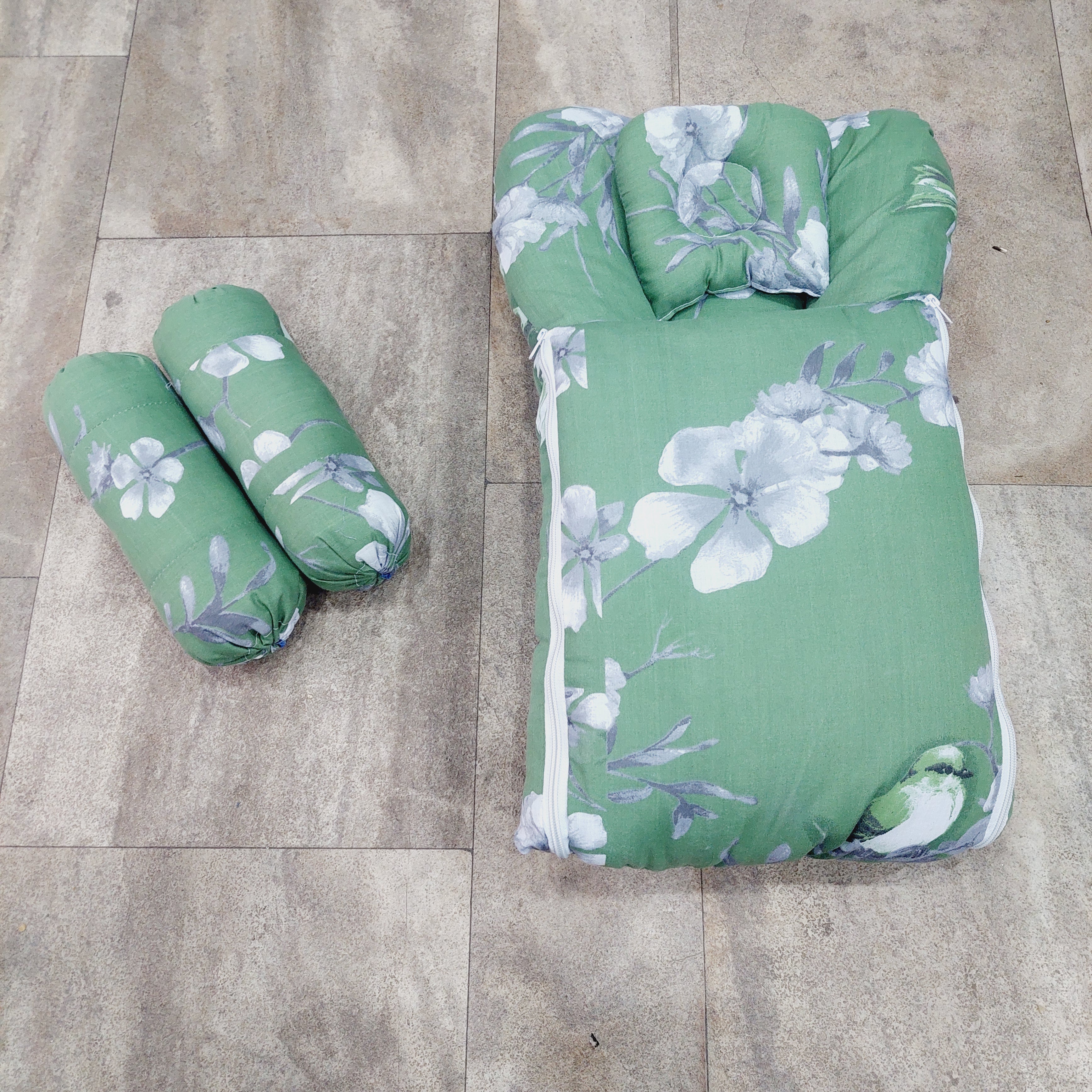 Carry Nest With Pillow green grey flowers